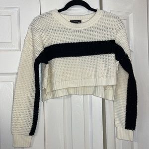Forever 21 crop black&white sweater, size S